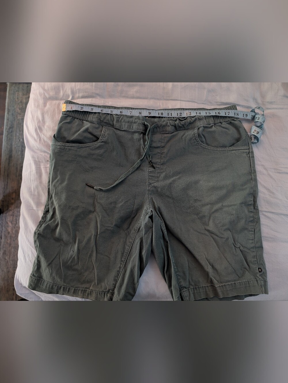 Mens XL Black Diamond Shorts